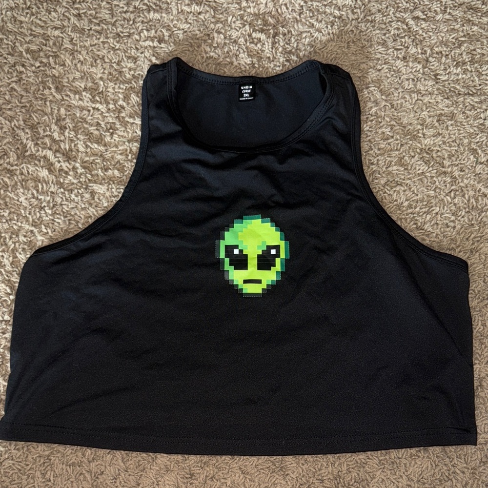 SHEIN Curve Black Alien Crop Top